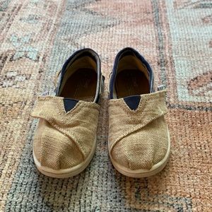 TOMS, toddler size 8 with velcro, EUC
